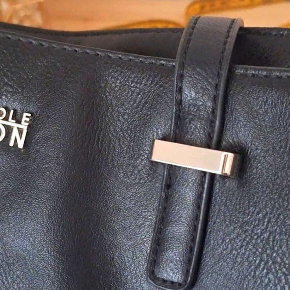 Kenneth Cole Tote - Picture 3 of 11
